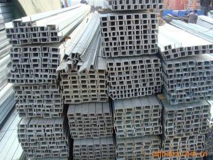 鍍鋅角鋼 建筑與工業(yè)領(lǐng)域的耐久選擇——上海冉申鋼鐵銷售供應(yīng)產(chǎn)品解析